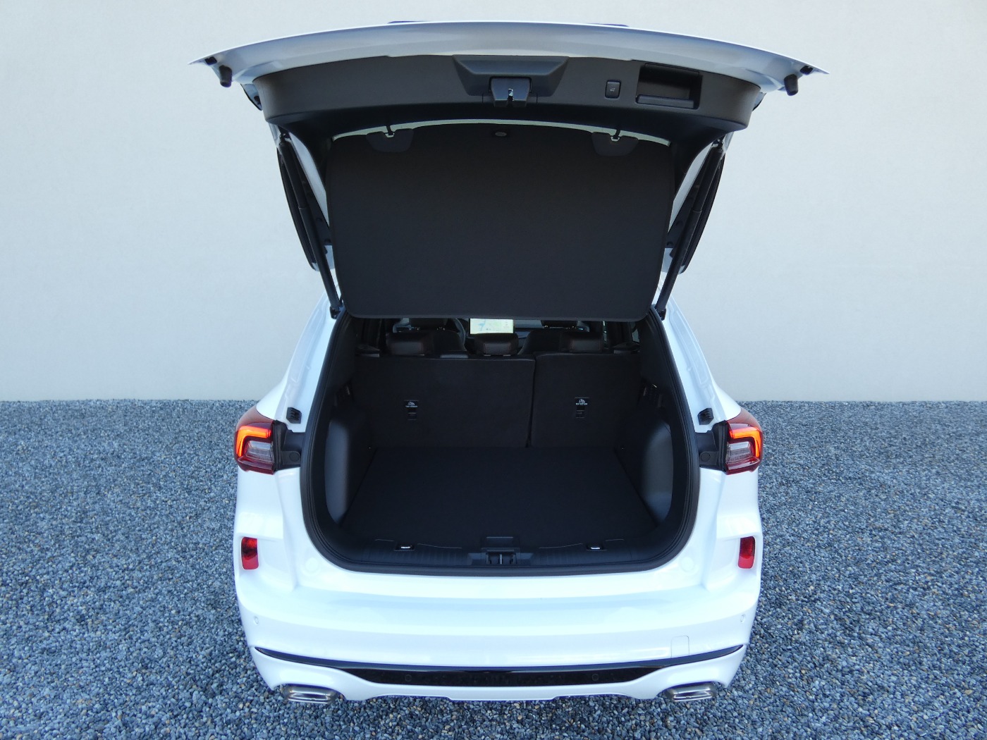 Ford Kuga ST-Line X Hybrid +Winter