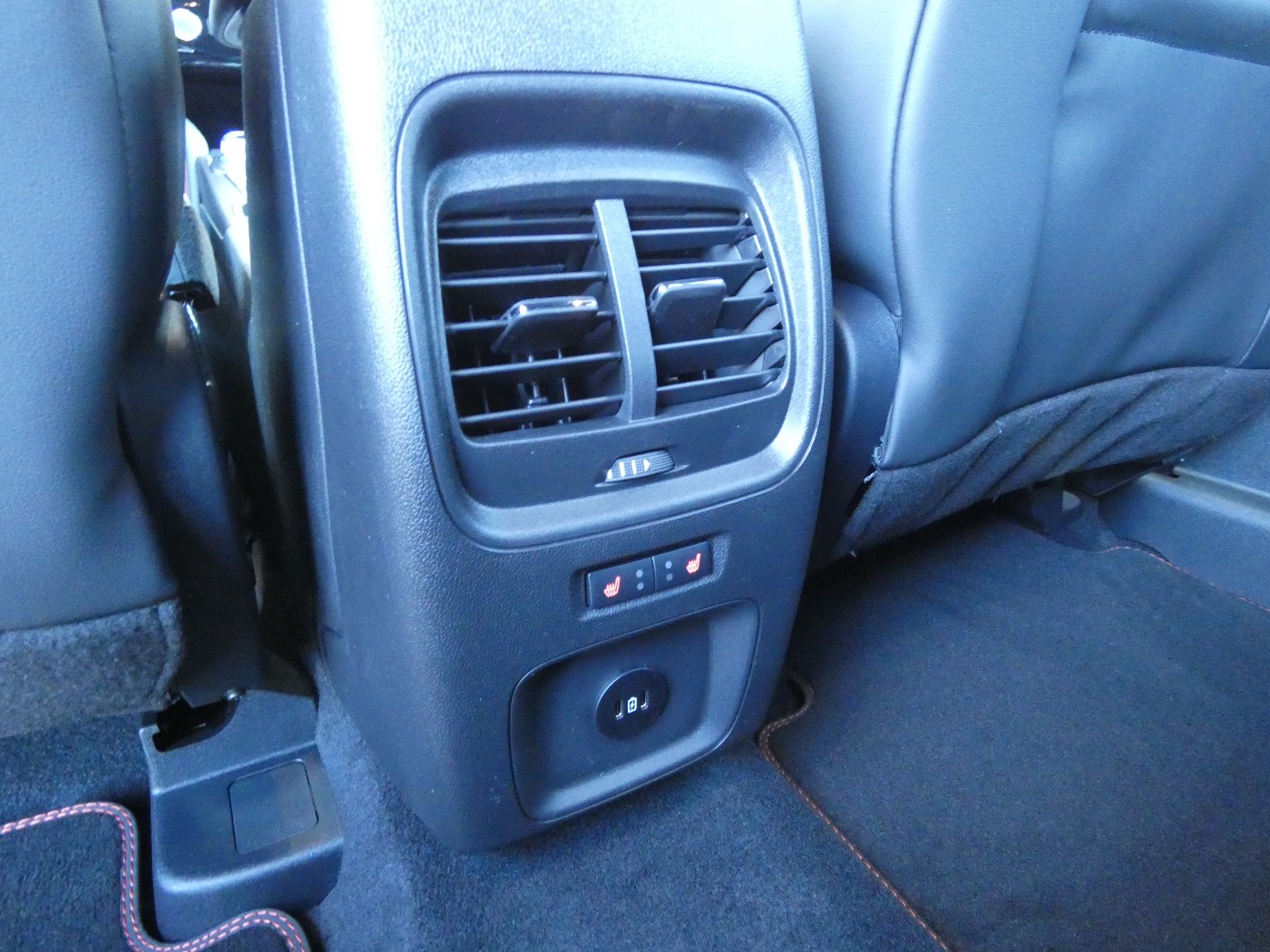 Ford Kuga ST-Line X Hybrid +Winter